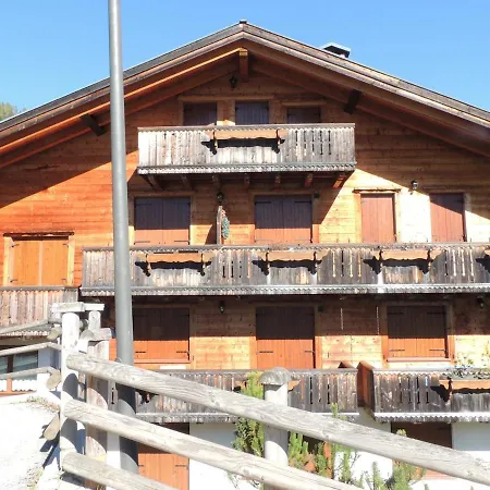 Ai Margini Del Bosco Apartment